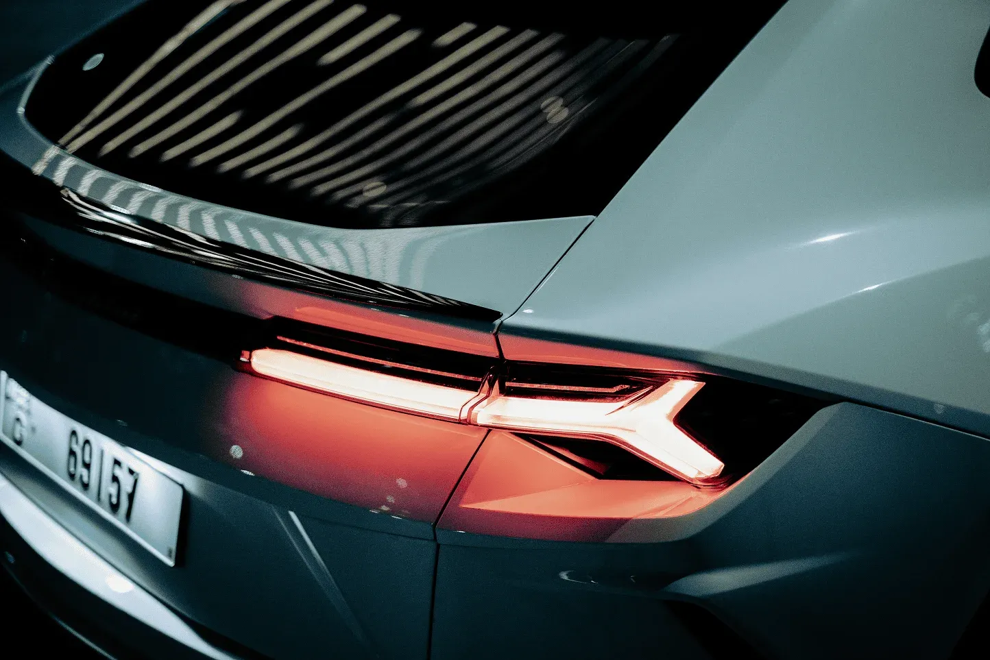 Lamborghini Urus taillight